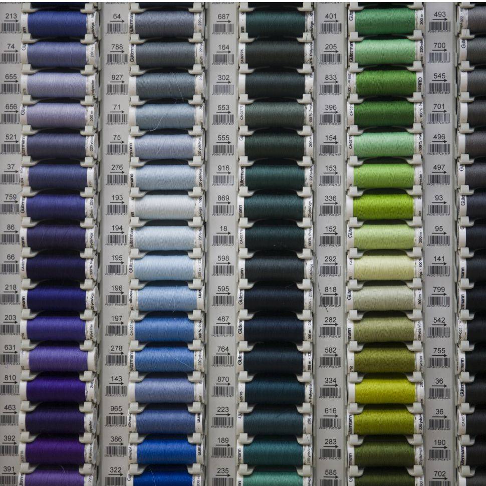 Нить"Gutermann" для всех материалов 200м